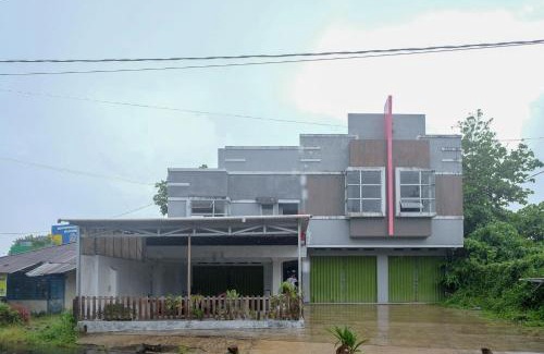 Manado Hotel | RedDoorz at Lapangan Bandara Sam Ratulangi Manado