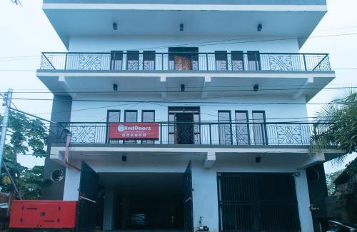 Tacloban Hotel | RedDoorz at Mina's Place 2 Banez Ville Tacloban