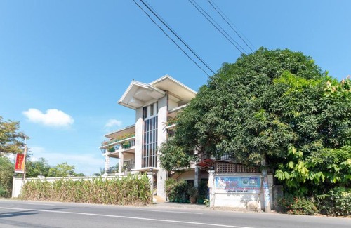 Tacloban Hotel | RedDoorz near Manlurip Rotonda Tacloban