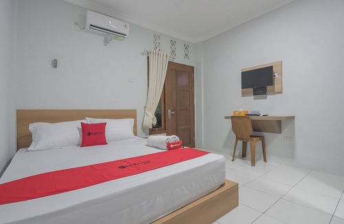 Singkawang House | RedDoorz near RSUD Dr. Abdul Aziz