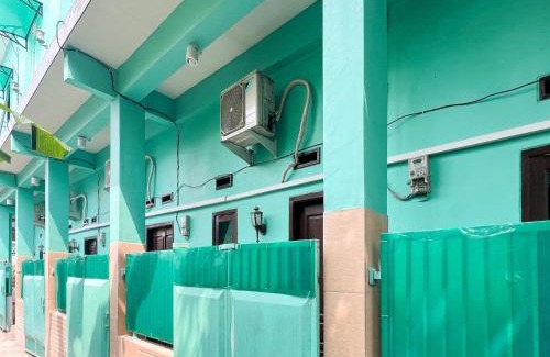 Mojokerto Hotel | RedDoorz near Sunrise Mall Mojokerto