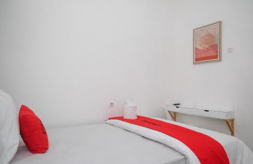 Parepare Hotel | RedDoorz Plus At Lovina Inn Tonrangeng River Side