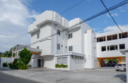 Palu Hotel | RedDoorz Plus @ Cameloan Hotel Palu