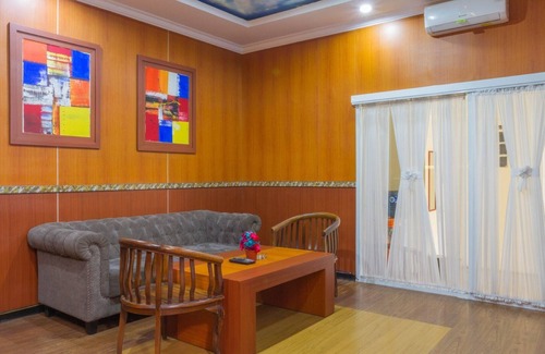 Cileunyi House | RedDoorz Plus near IPDN