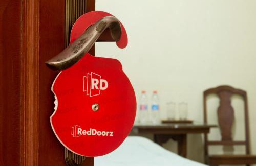 Hegarmanah House | RedDoorz Plus near Parahyangan University