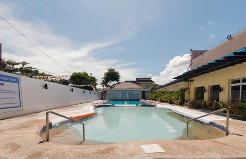 Tacloban Hotel | RedDoorz Plus near Tacloban Astrodome