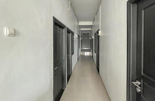 Tembalang Hotel | RedDoorz Syariah near Majapahit Semarang