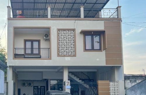 Tembalang Hotel | RedDoorz Syariah near Majapahit Semarang