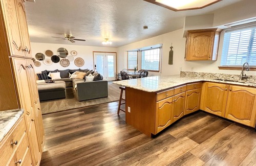 Spanish Fork House | RedHawk Retreat/nModern Hobby Farm Getaway
