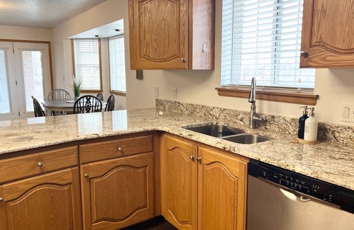 Spanish Fork House | RedHawk Retreat/nModern Hobby Farm Getaway
