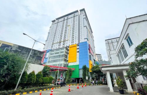 Jatinegara Apartment | RedLiving Apartemen Bassura City - Ens Room