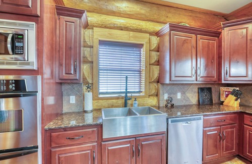 Marble Falls Cabin | Redtown River Retreat: Serene Escape by the Water!