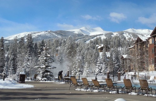Four O'Clock Condo | REDUCED 3/25-4/1! Ski-in/Ski-Out, 2 Bdrm, Hot Tubs, Indoor-Outdoor Pool, Theater