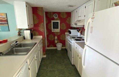 Litchfield by the Sea Condo | Reduced Rates. Call: winter rentals, snowbirds, & golfer rates. See Sale rates