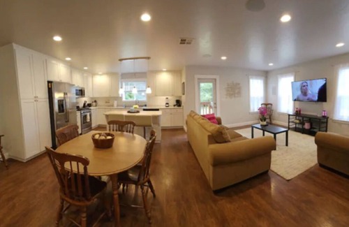 McKinleyville House | Redwood Family Hideaway