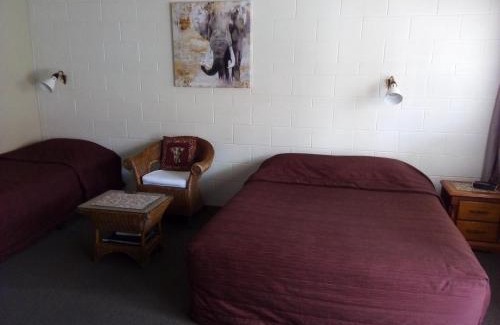 Levin House | Redwood Lodge Motel