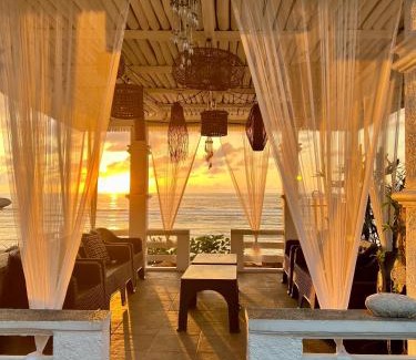 Balaoan Villa | REEF HOUSE BACNOTAN White sand beach front with Private Swimming pool