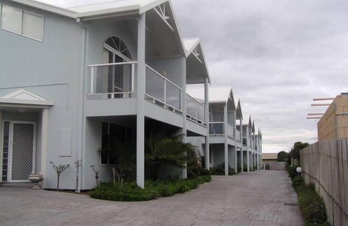 Inverloch Apartment | REEFS APARTMENTS INVERLOCH
