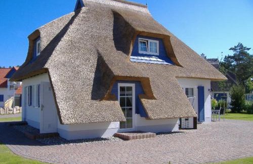 Peenemuende House | Reetdachhaus direkt am Meer für 6 Personen!