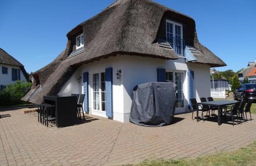 Peenemuende House | Reetdachhaus direkt am Meer für 6 Personen!
