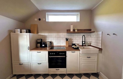Kronsnest House | Reetdachkate am Deich mit Kamin nahe Hamburg
