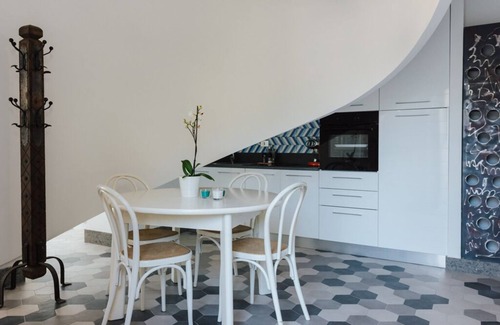 Pioppi Apartment | Refined accommodation with a shabby chic interior and fantastic view