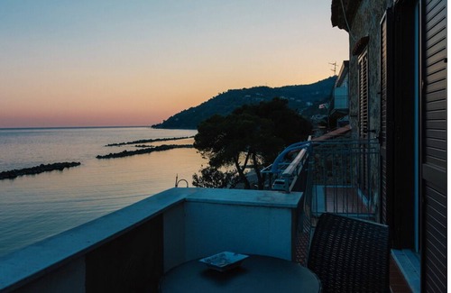 Pioppi Apartment | Refined accommodation with a shabby chic interior and fantastic view