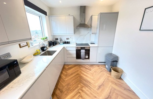 Rickmansworth Apartment | Refined Living with Free Wi-Fi and Parking