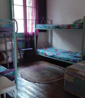 Castellar de N'hug House | Refugi Quatre Cases