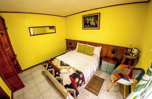 Banos de Agua Santa Bed & Breakfast | Refugio de Amor