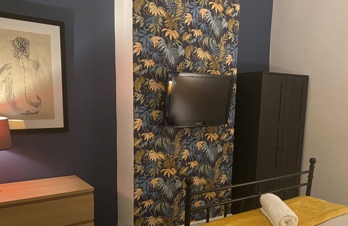 Eccles House | Refurbished 3 Bed House in Manchester