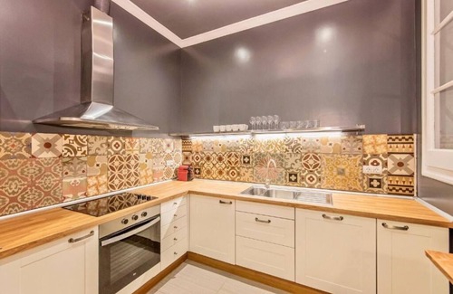 Sant Antoni Apartment | REFURBISHED APARTMENTS! 5 bedrooms + 2 bathrooms each one!