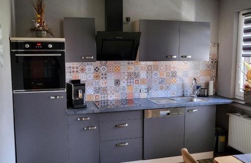 Pracht Apartment | Regal Apartment in Pracht with Garden and Grill