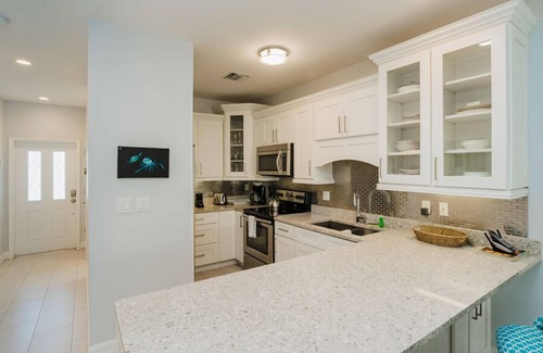Seven Mile Beach Condo | Regal Beach Club 432 is a 3rd Floor Unit with Amazing Views of the Ocean!