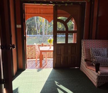 San Pa Thong House | Regal Eagle Guesthouse -Thai House and Garden
