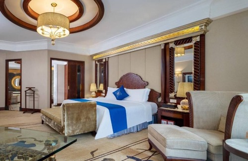 Houjie Hotel | Regal Palace Hotel