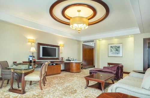 Houjie Hotel | Regal Palace Hotel