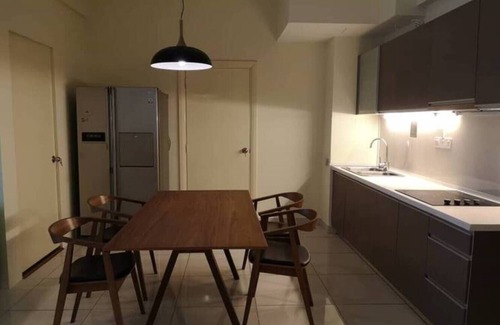 Chow Kit Apartment | Regalia Stylish 3 bedroom Apartment