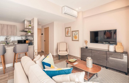 Downtown Santo Domingo Apartment | Regatta Living II With Breakfast Included - 406