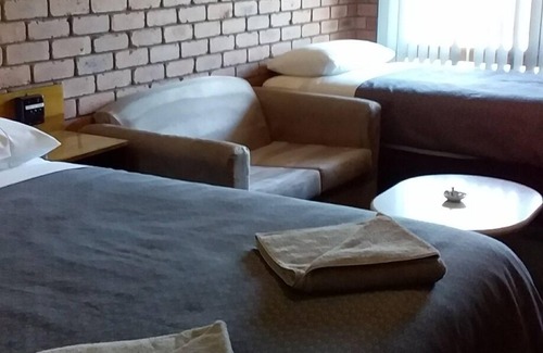 Cobram Hotel | Regency Court Motel