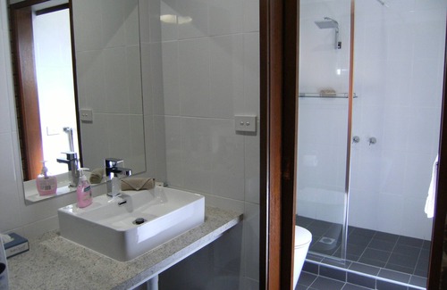 Cobram Hotel | Regency Court Motel