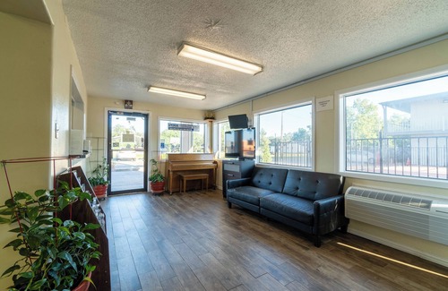 Bay City Hotel | Regency Inn & Suites By OYO Bay City TX