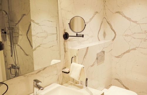 Surat Hotel | Regenta - The World Surat