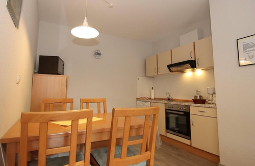 Strackholt Apartment | Reihenhaus in Strackholt mit beheiztem Pool