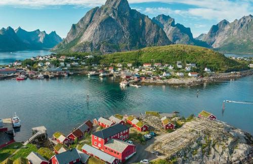 Reine Apartment | Reine Rorbuer - by Classic Norway Hotels