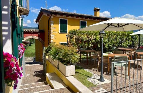 Caprino Veronese Bed & Breakfast | Relais Fontana Rosa B&B Wellness