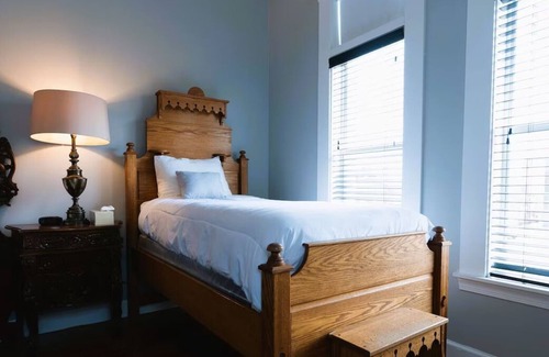 Arcadia Historic District House | Relax and Recharge! Free Onsite Parking, Short Drive to Lake Katherine
