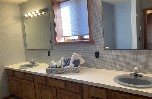 Union Dale House | Relax And Soak In The Views With Your Family And Friends.