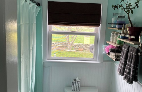 Portsmouth Apartment | Relax and still be close enough to Newport ScenenPrivate King Bedroom