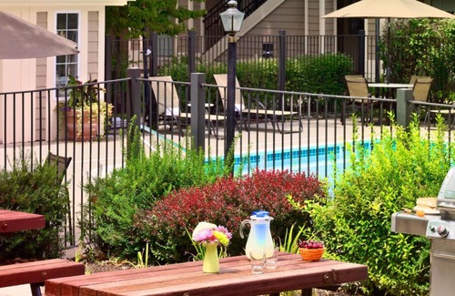 Sharonville House | Relax and Unwind! 3 Pet-friendly Units, Minutes to Chamberlin Park